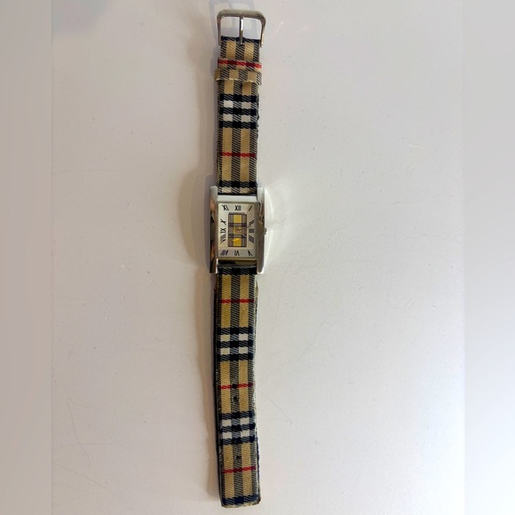 Burberry Vintage Watch - Picture 1 of 5